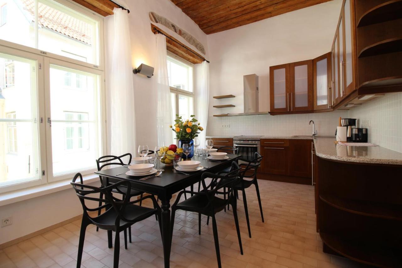 Apartment 2 Bedroom & 2 Bathroom Luxury With Balcony In Old Town Tallinn