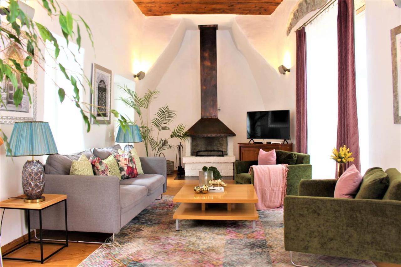 2 Bedroom & 2 Bathroom Luxury With Balcony In Old Town Tallinn