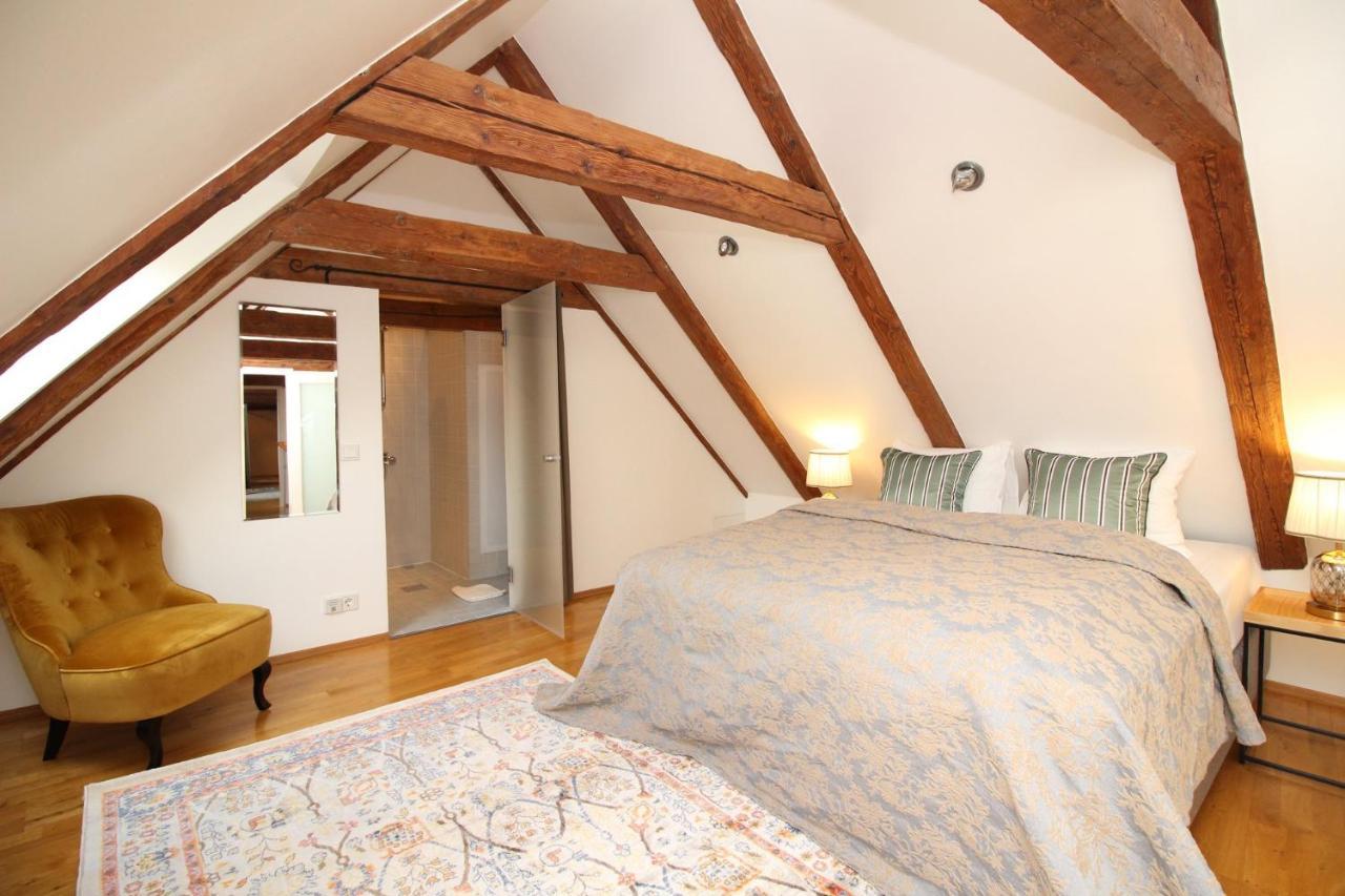 Apartment 2 Bedroom & 2 Bathroom Luxury With Balcony In Old Town *