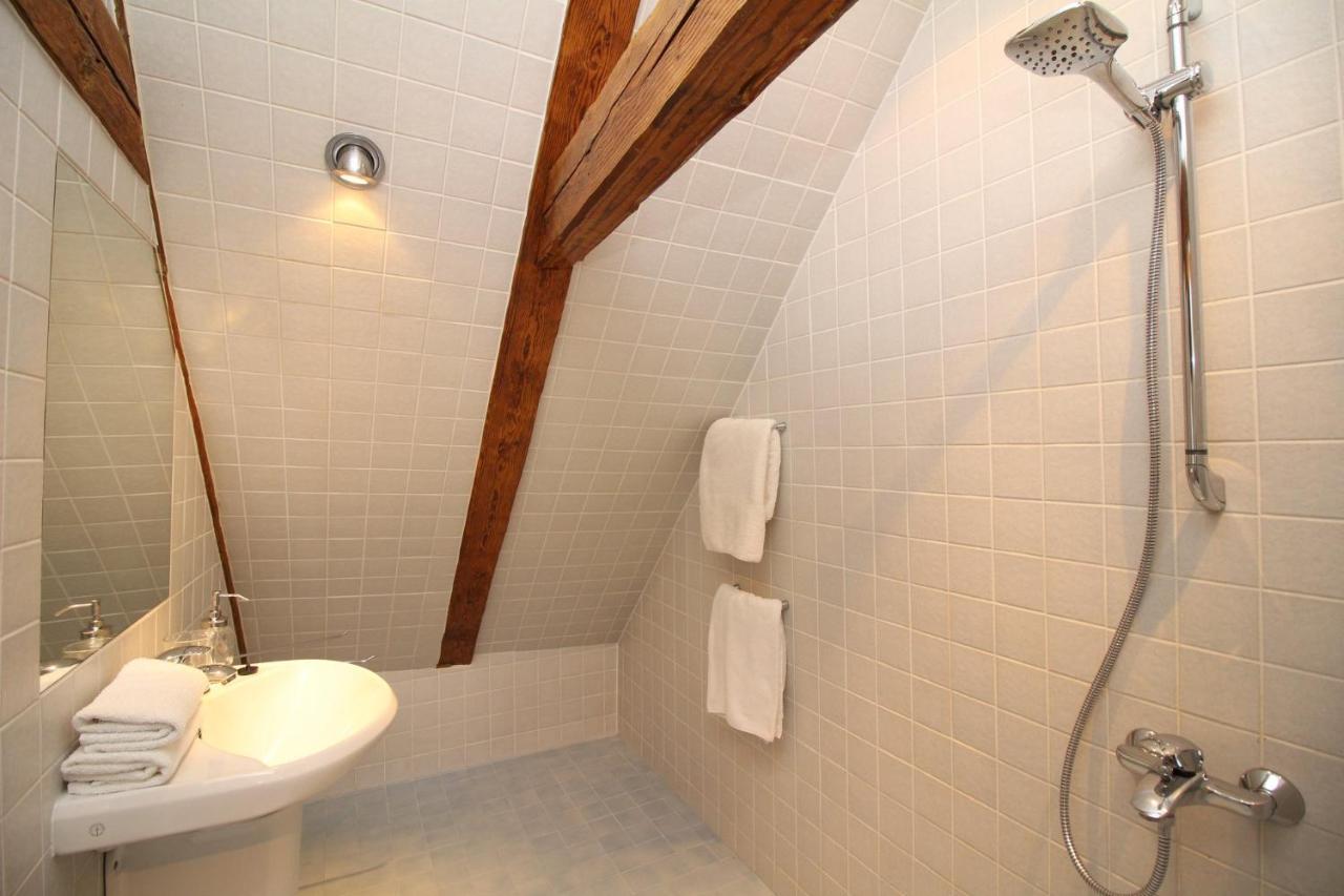 2 Bedroom & 2 Bathroom Luxury With Balcony In Old Town